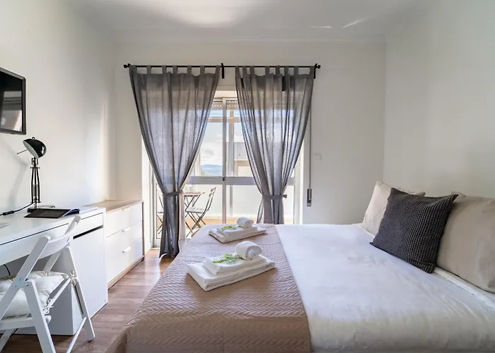 Alvares Araujo - Apartamento Familiar Perto Da Estacao De Comboios